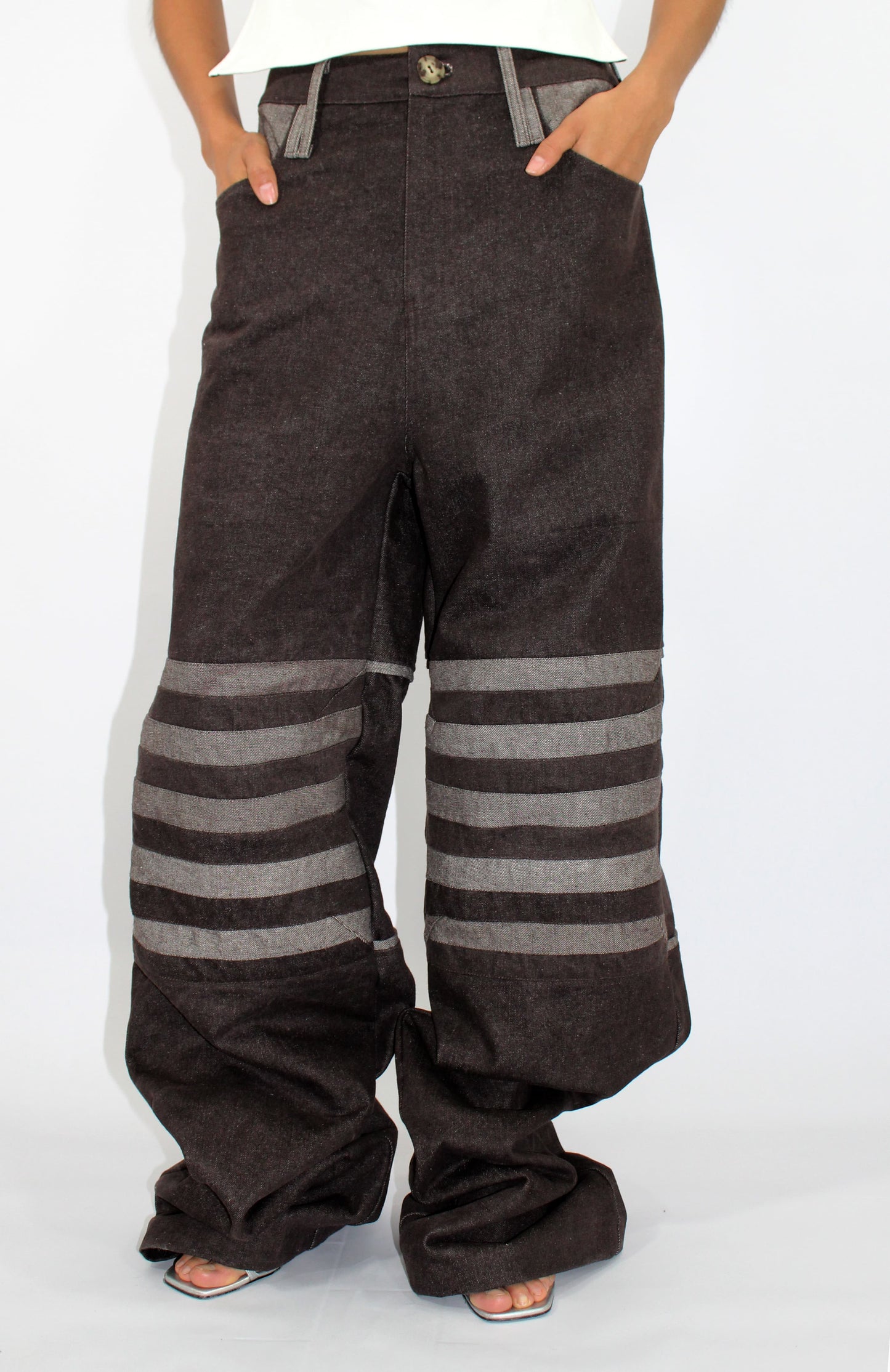 STRIPED OVERSIZED JEANS