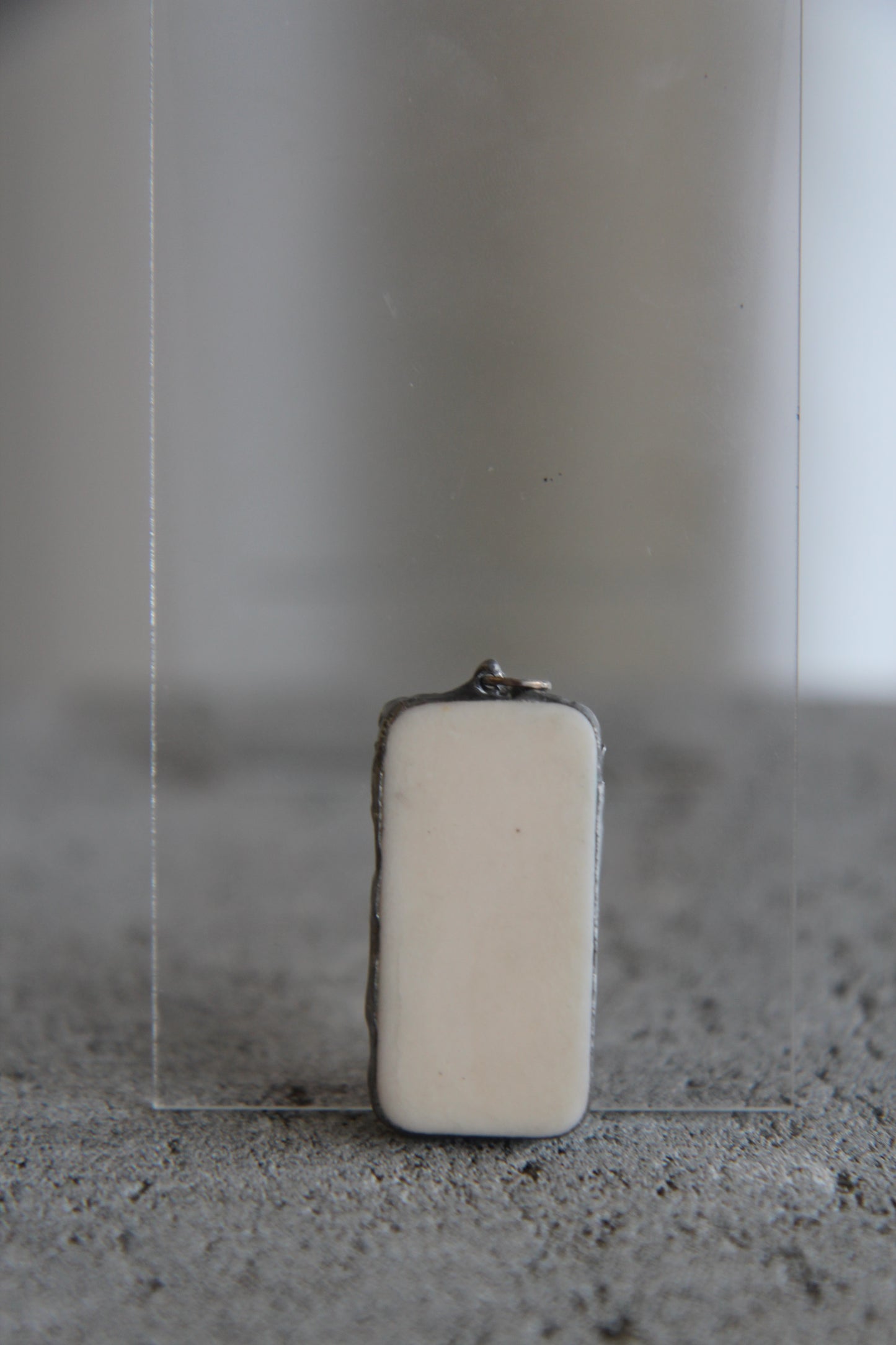 Domino Pendant 010