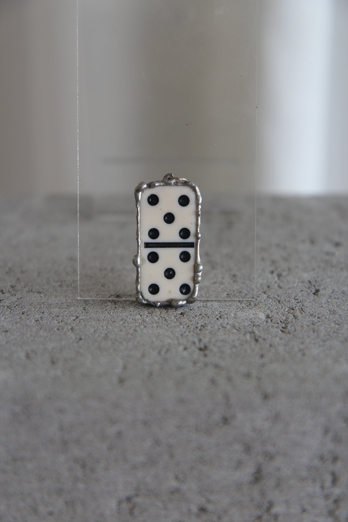 Domino Pendant 010