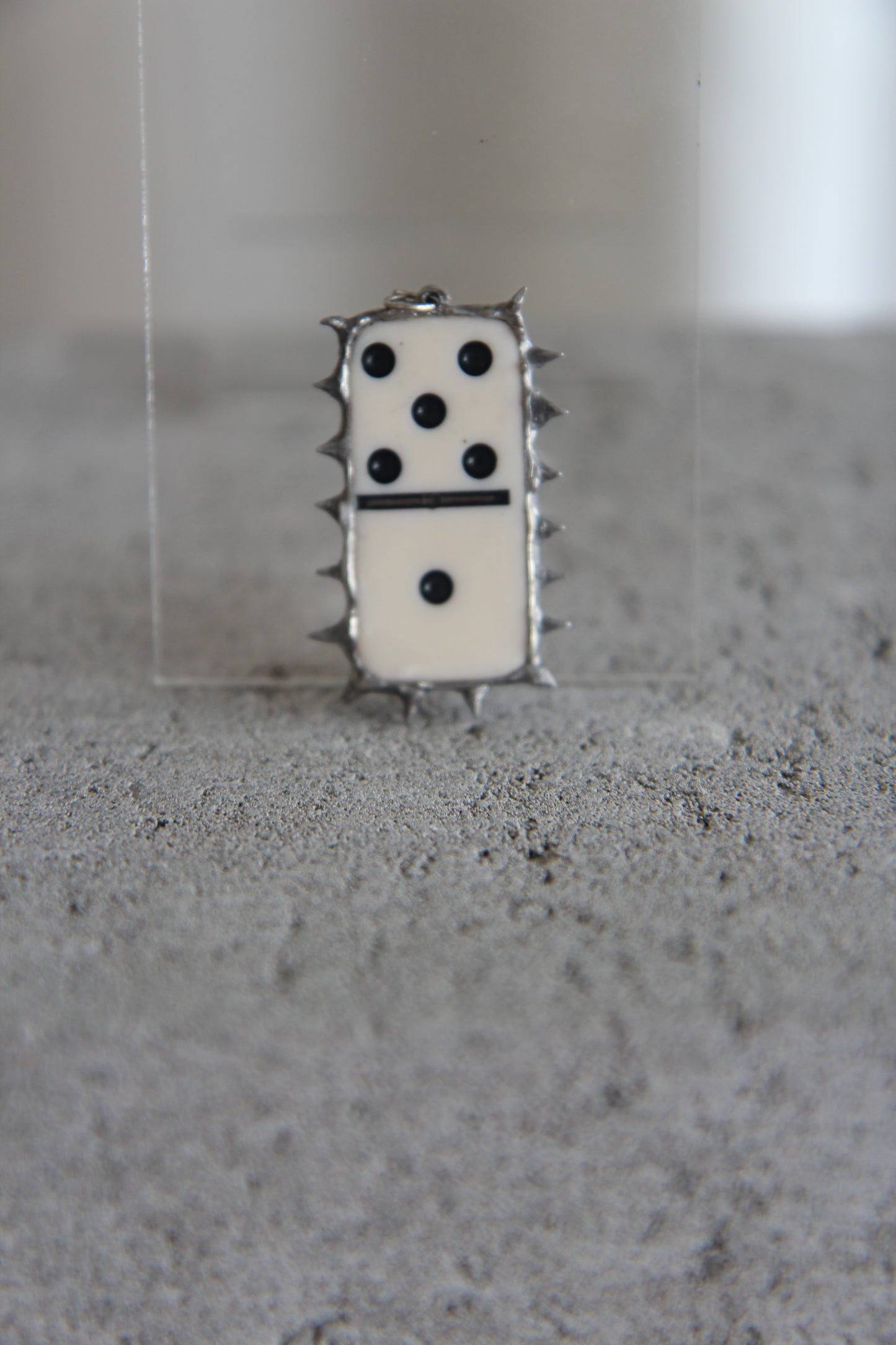 Domino Pendant 006