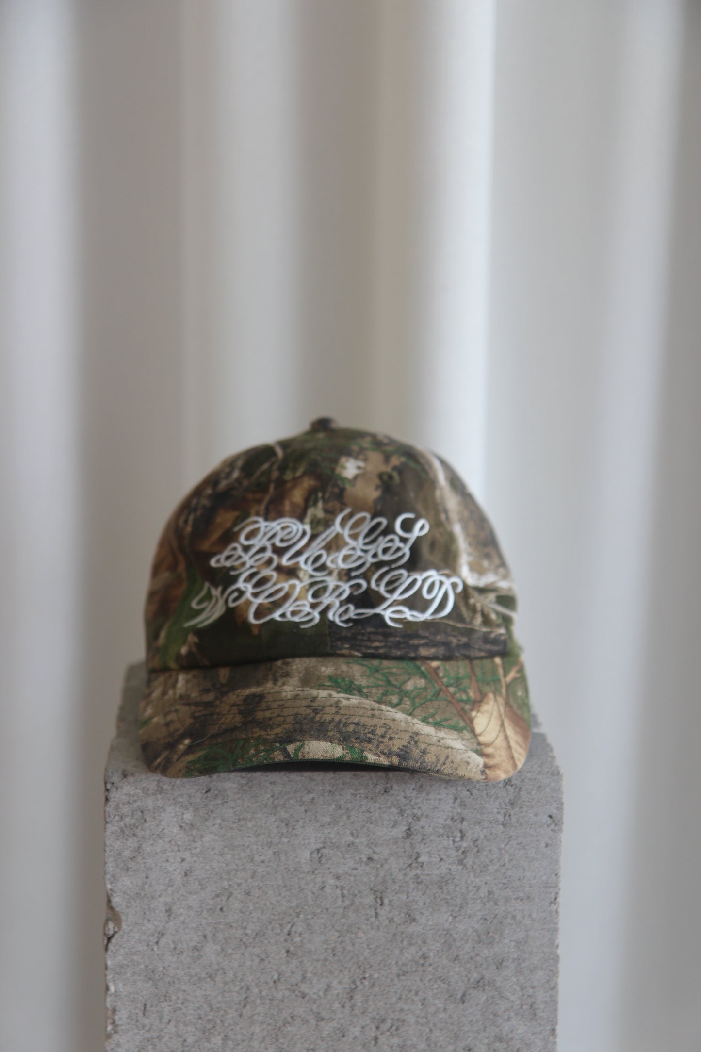 Bugs World Hat - RealTree