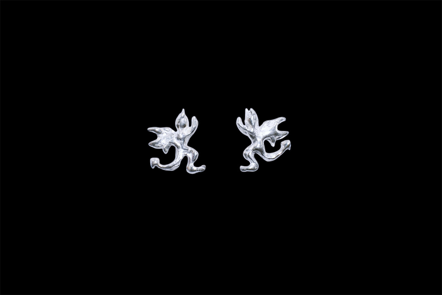 Diablito stud earrings