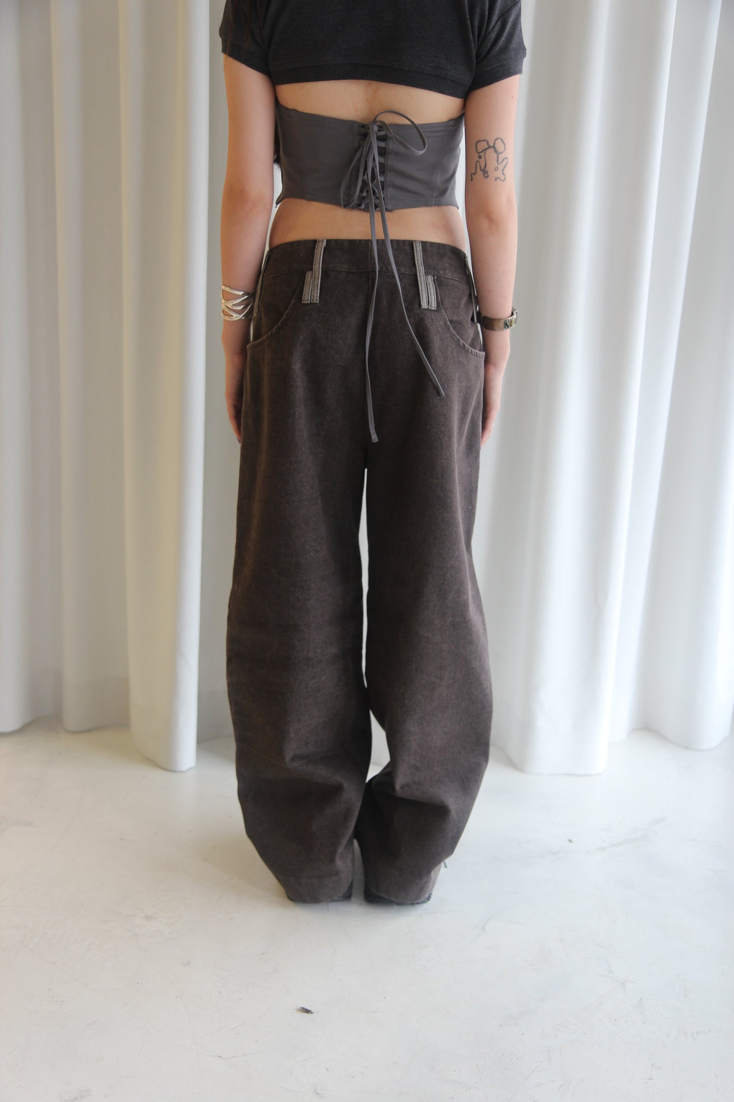 STRIPED OVERSIZED JEANS
