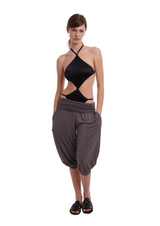 Charli Capris in Smoke