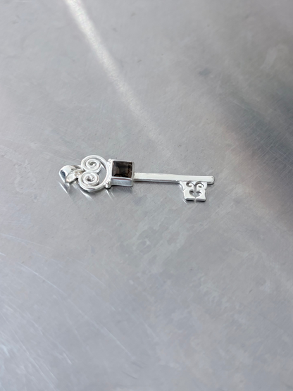 Smokey quartz Lovers key pendant